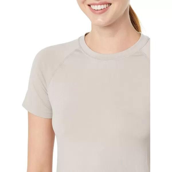 Amazon Essentials Womens Active Seamless SlimFit ShortSleeve TShirtLight Grey