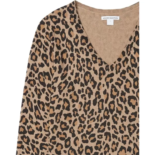 Amazon Essentials Womens ClassicFit Lightweight LongSleeve VNeck Sweater Available in Plus SizeCamel Cheetah