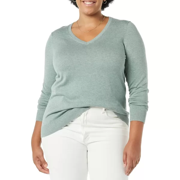 Amazon Essentials Womens ClassicFit Lightweight LongSleeve VNeck Sweater Available in Plus SizeSage Green Heather