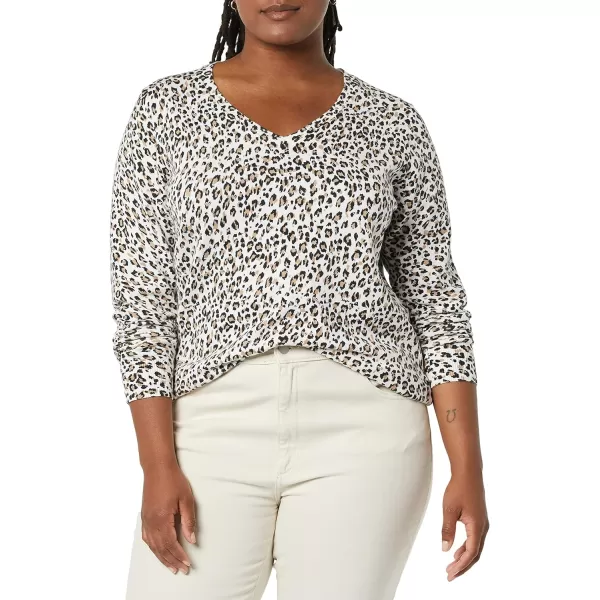 Amazon Essentials Womens ClassicFit Lightweight LongSleeve VNeck Sweater Available in Plus SizeWhiteTan Cheetah