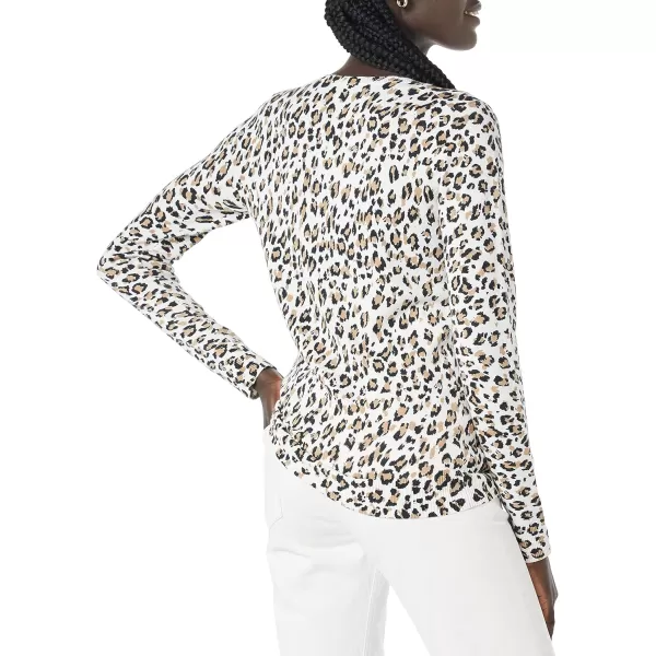 Amazon Essentials Womens ClassicFit Lightweight LongSleeve VNeck Sweater Available in Plus SizeWhiteTan Cheetah