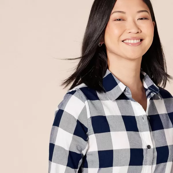 Amazon Essentials Womens ClassicFit LongSleeve Lightweight Plaid Flannel ShirtNavy Buffalo Plaid