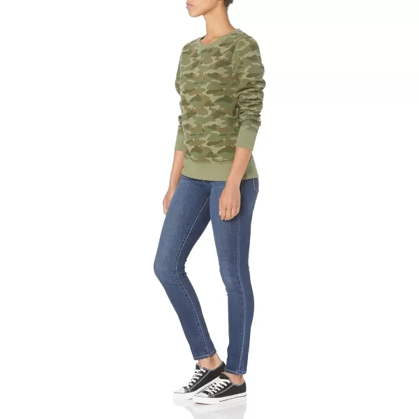 Amazon Essentials Womens Fleece Crewneck Sweatshirt Available in Plus SizeGreen Camo