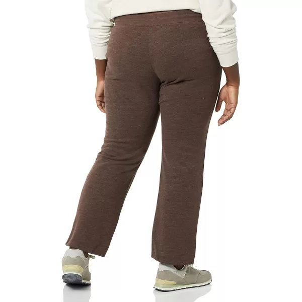 Amazon Essentials Womens Fleece Straight Leg Sweatpant Available in Plus SizeChocolate