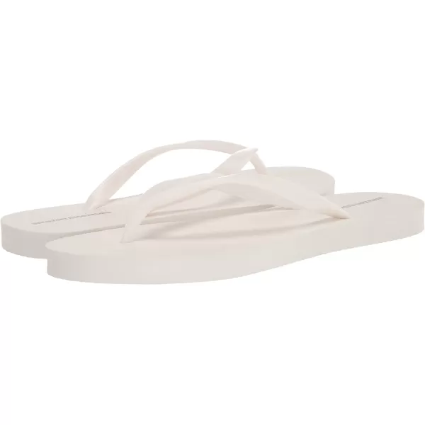 Amazon Essentials Womens Flip Flops Pack of 3Bright White