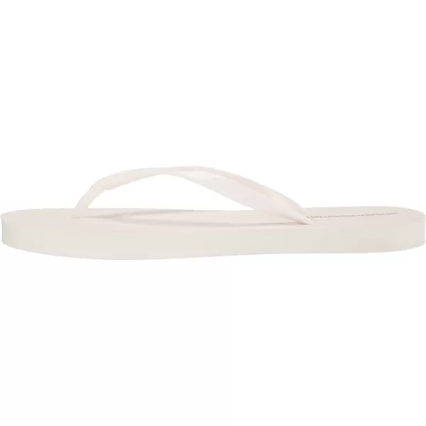 Amazon Essentials Womens Flip Flops Pack of 3Bright White