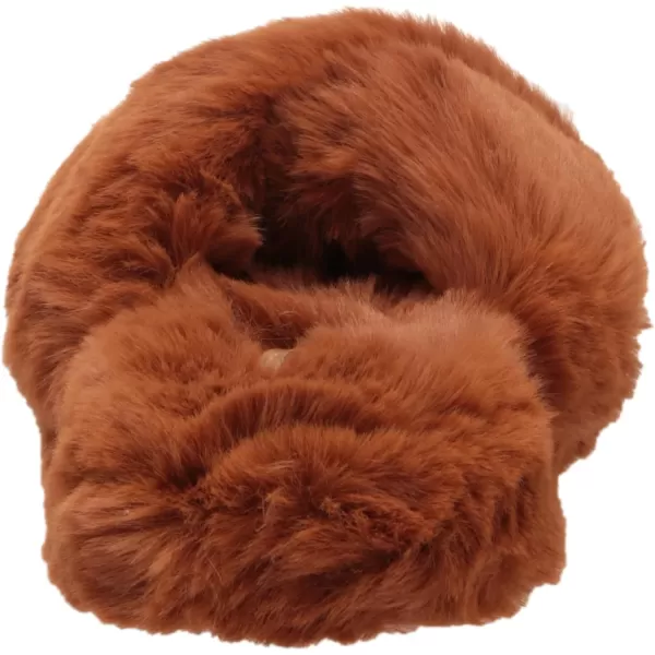 Amazon Essentials Womens Fluffy SlipperCaramel