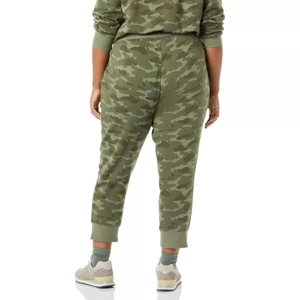 Amazon Essentials Womens French Terry Fleece Capri Jogger Sweatpant Available in Plus SizeOlive Camo