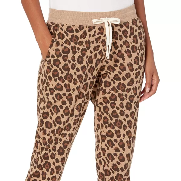 Amazon Essentials Womens French Terry Fleece Jogger Sweatpant Available in Plus SizeLeopard