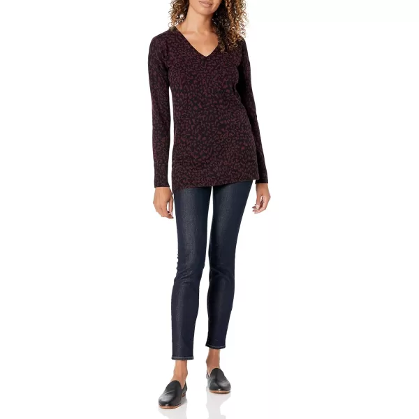 Amazon Essentials Womens Lightweight LongSleeve VNeck Tunic Sweater Available in Plus SizeBlack Animal Print