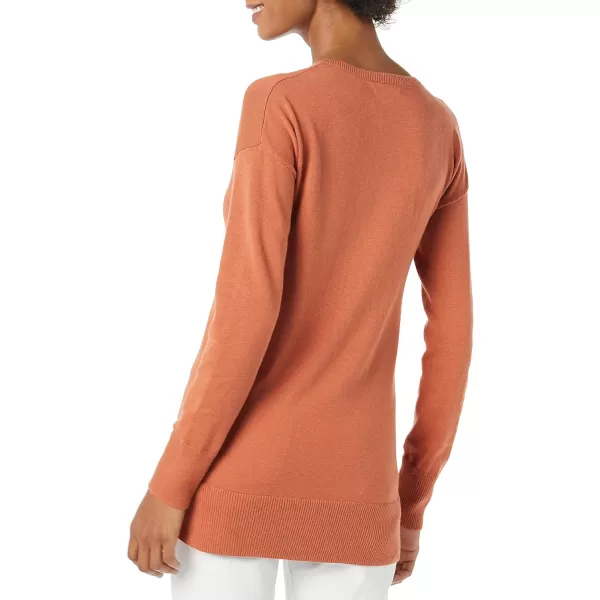 Amazon Essentials Womens Lightweight LongSleeve VNeck Tunic Sweater Available in Plus SizeCaramel