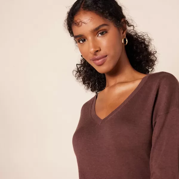 Amazon Essentials Womens Lightweight LongSleeve VNeck Tunic Sweater Available in Plus SizeDark Chestnut Brown Heather