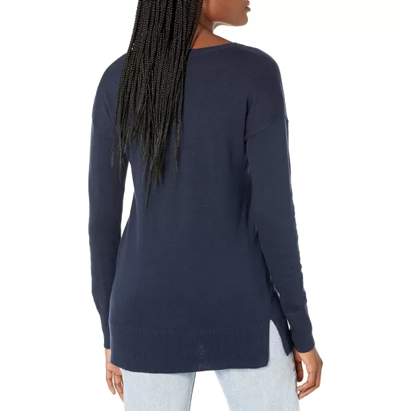 Amazon Essentials Womens Lightweight LongSleeve VNeck Tunic Sweater Available in Plus SizeNavy