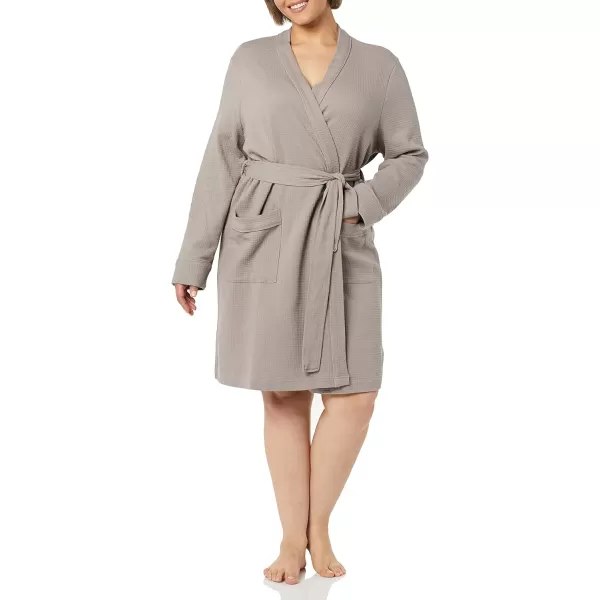 Amazon Essentials Womens Lightweight Waffle MidLength Robe Available in Plus SizeSmokey Grey