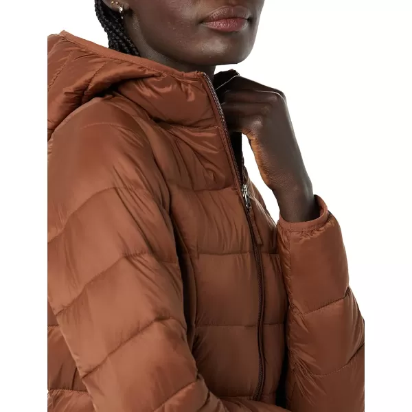 Amazon Essentials Womens Lightweight WaterResistant Hooded Puffer Coat Available in Plus SizeDark Toffee Brown