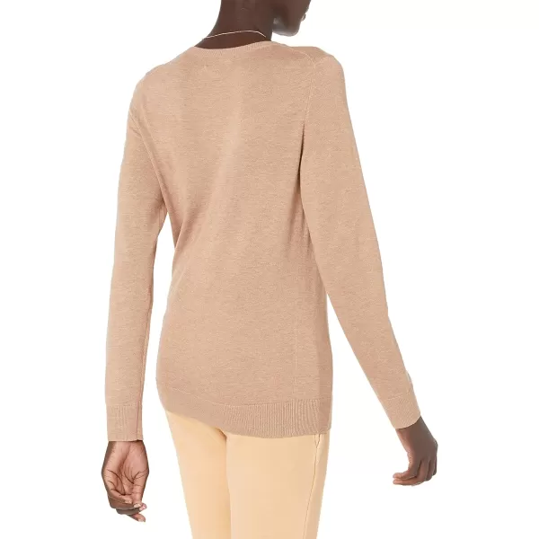 Amazon Essentials Womens LongSleeve Lightweight Crewneck Sweater Available in Plus SizeCamel Heather