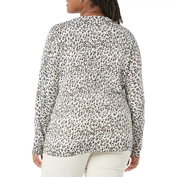 Amazon Essentials Womens LongSleeve Lightweight Crewneck Sweater Available in Plus SizeWhite Cheetah Print