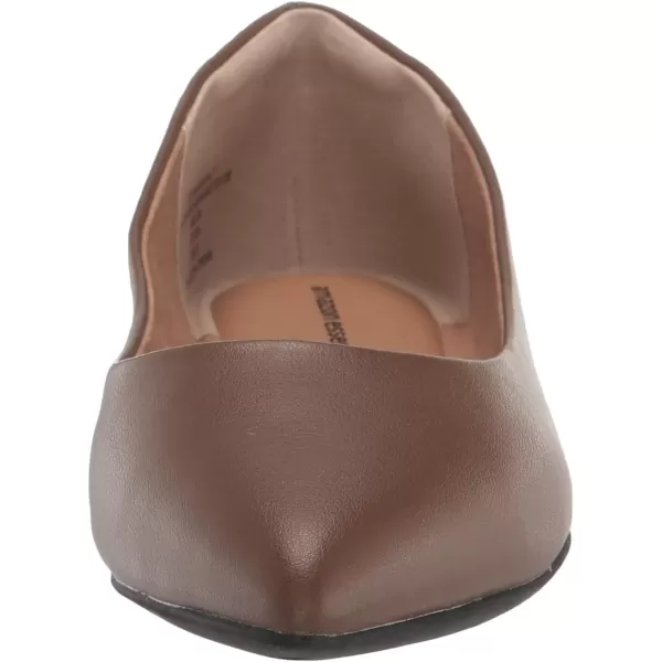 Amazon Essentials Womens PointedToe Ballet FlatChocolate