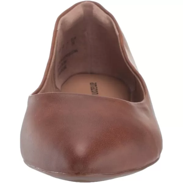 Amazon Essentials Womens PointedToe Ballet FlatDark Toffee Brown