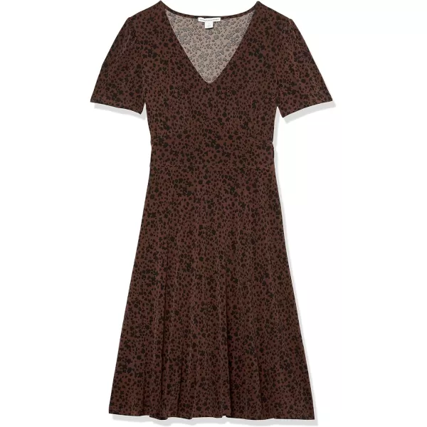 Amazon Essentials Womens Short Sleeve VNeck Gathered Fit and Flare DressDark Toffee Brown Cheetah