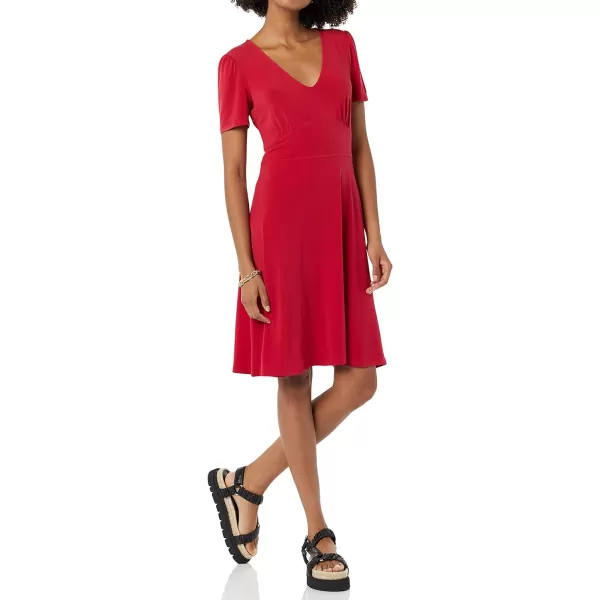 Amazon Essentials Womens Short Sleeve VNeck Gathered Fit and Flare DressRaspberry Red