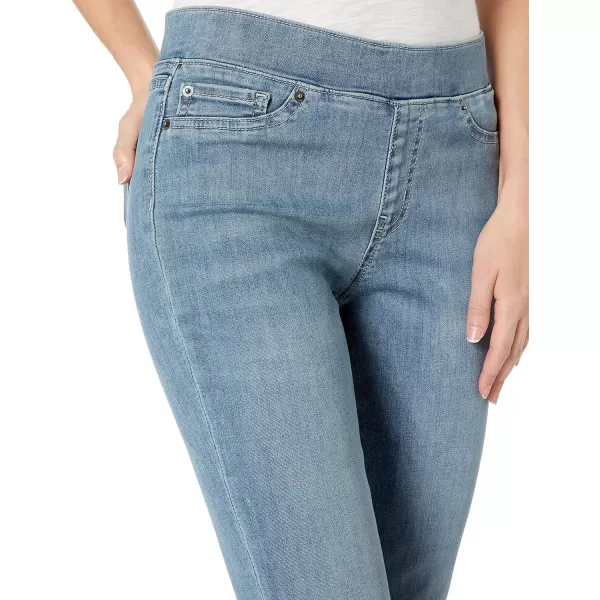 Amazon Essentials Womens Stretch PullOn Jegging Available in Plus SizeLight Wash