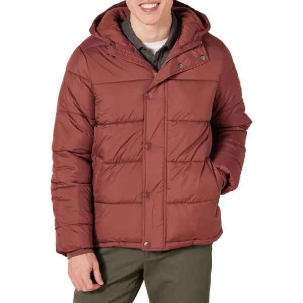 Amazon Essentials Mens Heavyweight Hooded Puffer CoatEarth Red