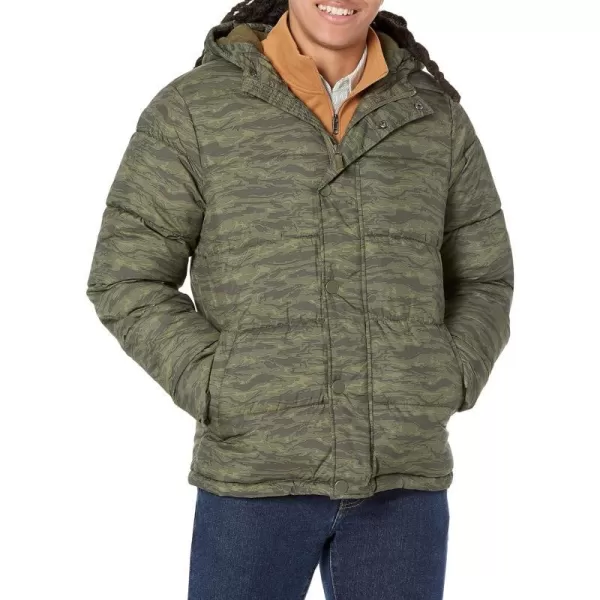 Amazon Essentials Mens Heavyweight Hooded Puffer CoatGreen Camo