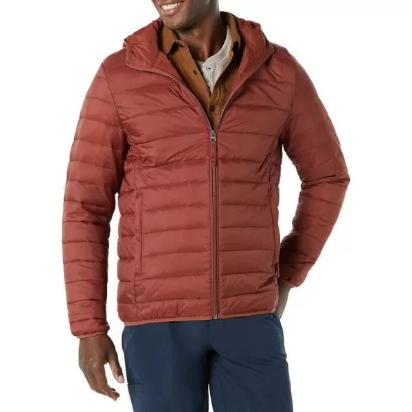 Amazon Essentials Mens Lightweight WaterResistant Packable Hooded Puffer JacketEarth Red