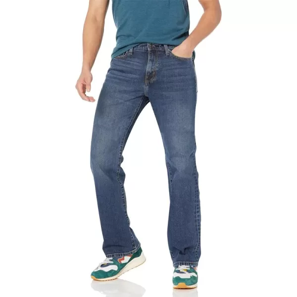 Amazon Essentials Mens StraightFit Bootcut JeanMedium Wash