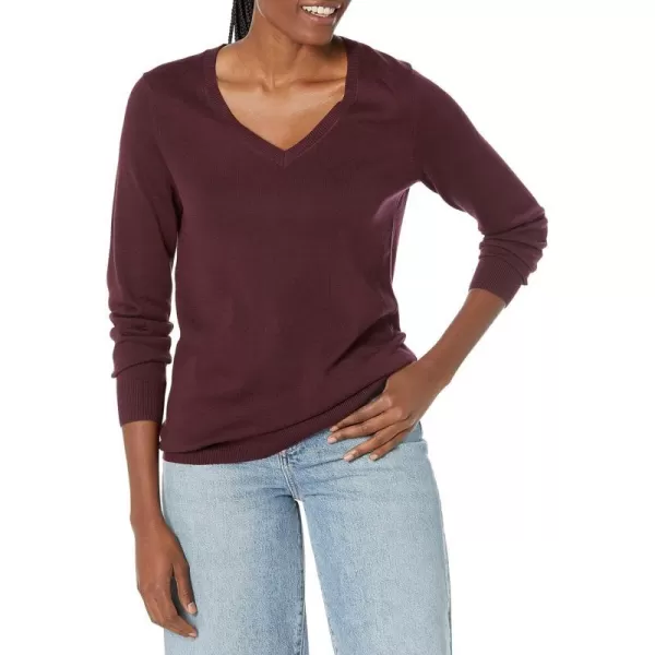 Amazon Essentials Womens ClassicFit Lightweight LongSleeve VNeck Sweater Available in Plus SizeBurgundy