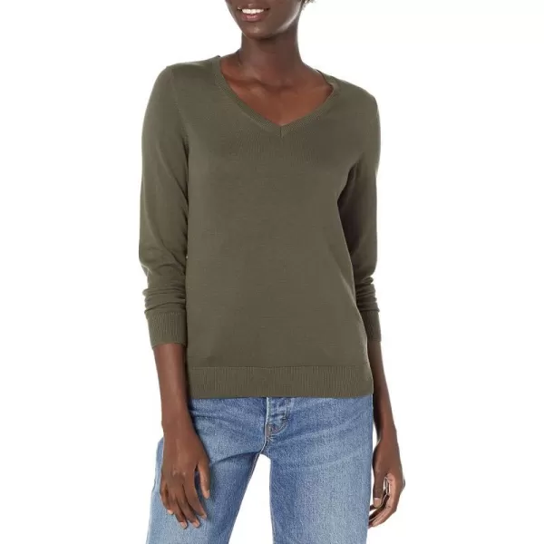 Amazon Essentials Womens ClassicFit Lightweight LongSleeve VNeck Sweater Available in Plus SizeDark Olive Heather