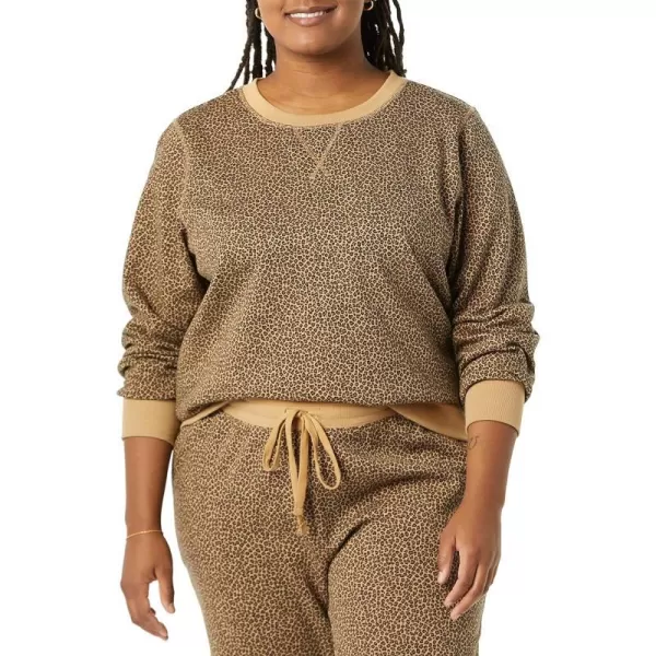 Amazon Essentials Womens Fleece Crewneck Sweatshirt Available in Plus SizeCamel Cheetah