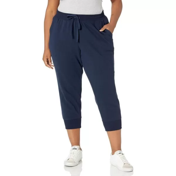 Amazon Essentials Womens French Terry Fleece Capri Jogger Sweatpant Available in Plus SizeNavy Heather