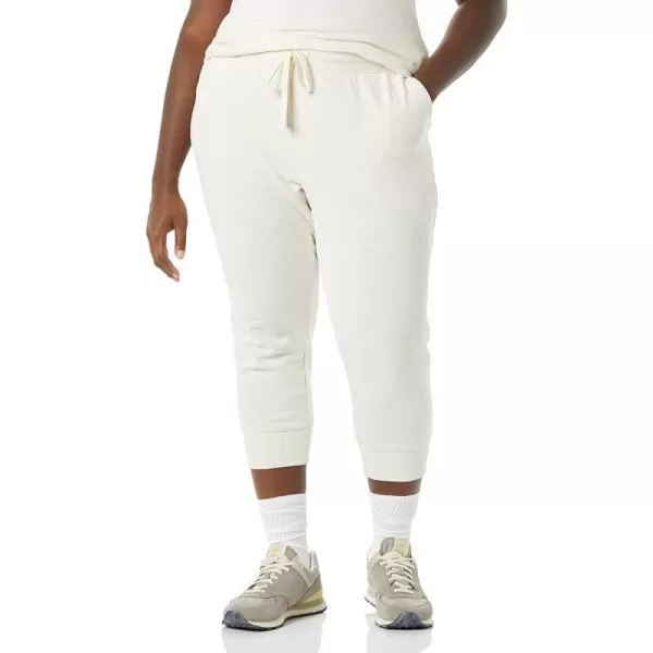 Amazon Essentials Womens French Terry Fleece Capri Jogger Sweatpant Available in Plus SizeOatmeal Heather