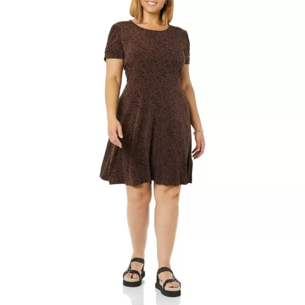 Amazon Essentials Womens Gathered Short Sleeve Crew Neck Aline Dress Available in Plus SizeDark Toffee Brown Cheetah