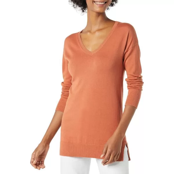 Amazon Essentials Womens Lightweight LongSleeve VNeck Tunic Sweater Available in Plus SizeCaramel