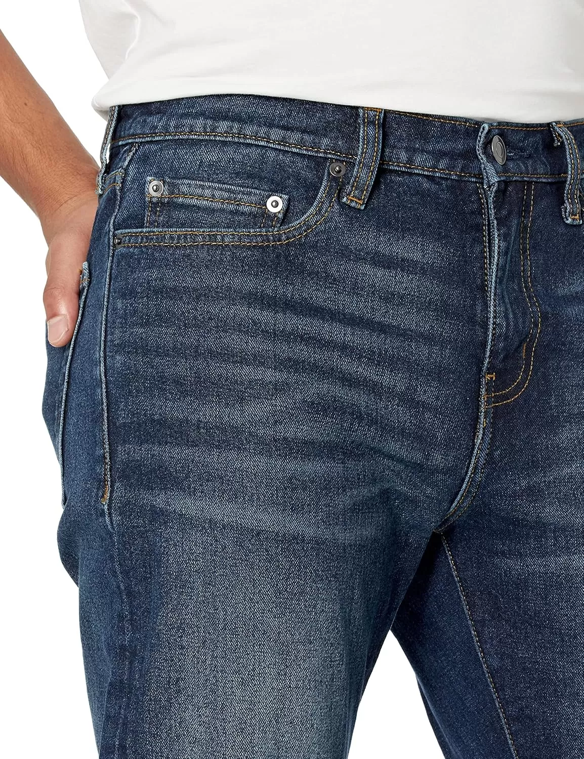 imageAmazon Essentials Jeans for Men Straight Fit BootcutDark Wash