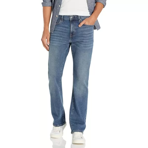 imageAmazon Essentials Jeans for Men Straight Fit BootcutMedium Blue Vintage