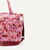 image:imageAmazon Essentials Womens Quilted Cotton Travel Tote Bag Black One SizePink Floral