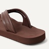 image:imageAmazon Essentials Unisex Kids Thong Flip Flop for Boys and GirlsBrown