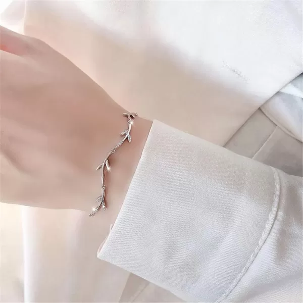 Crystal Leaf Bracelet for Women Girls Sterling Silver Danity Charm Link Bracelets Anklets Adjustable Chain Simple Elegant Jewelry Birthday Christmas Gifts for Daughter NieceCrystal Leaf Bracelet for Women Girls Sterling Silver Danity Charm Link Bracelets Anklets Adjustable Chain Simple Elegant Jewelry Birthday Christmas Gifts for Daughter Niece