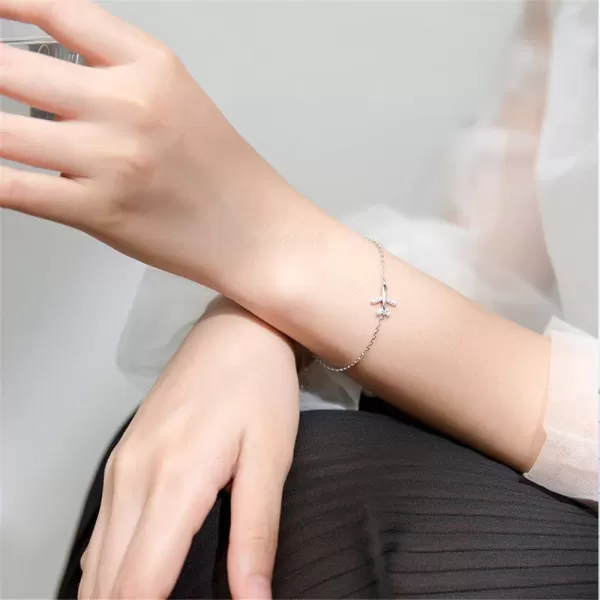 Dtja Crystal Airplane Bracelet for Women Sterling Silver Cute Delicate Fly Plane Adjustable Charm Link Bracelets Airline Jewelry Christmas Gifts Souvenir for Best Friend freedom Lover Wanderlust