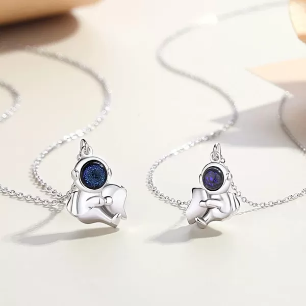 Dtja Moon Astronaut Pendant Necklace for Women Girls Silver Plated Unisex Adjustable Link Chain Cute Charm Couple Friends Necklaces Unique Birthday Valentine Jewelry Souvenir GiftSpaceman