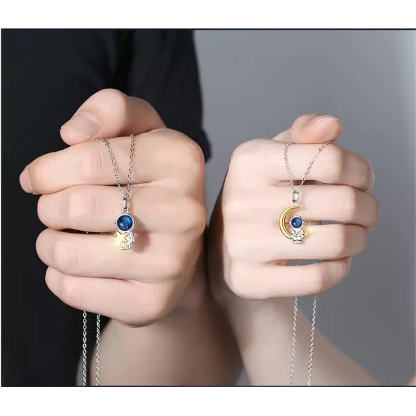 Dtja Moon Astronaut Pendant Necklace for Women Girls Silver Plated Unisex Adjustable Link Chain Cute Charm Couple Friends Necklaces Unique Birthday Valentine Jewelry Souvenir Giftwith Moon