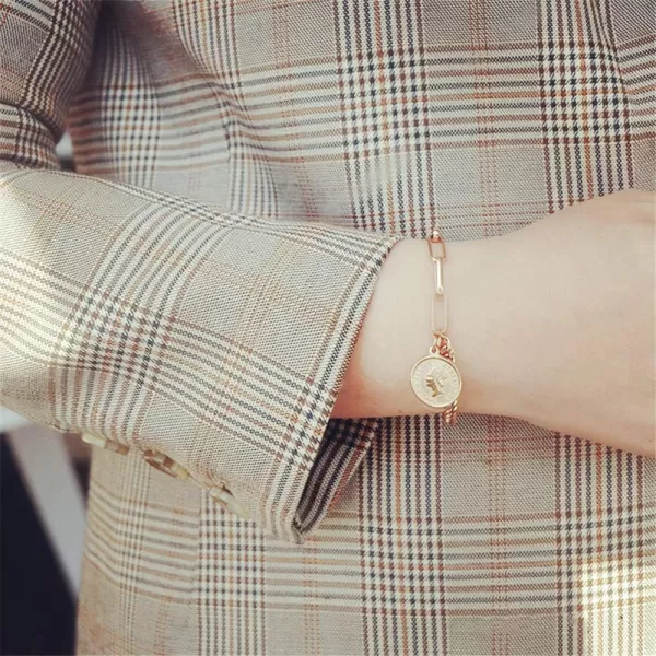 Fashion Link Charm Coin Bracelet for Women Stainless Steel Asymmetrical Toggle Chain Queen Elizabeth Goddess Worship Celebrity Medallion Keepsake Dainty Jewelry 14k Gold Plated