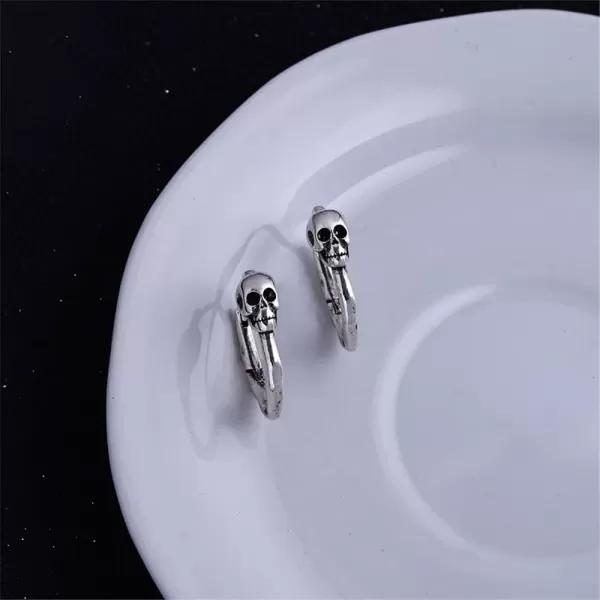 Minimalist Skull Hoop Earrings for Women Girls Unisex Silver Tone Small Cartilage Huggie Hoops Hypoallergenic Vintage Gothic Halloween JewelryMinimalist Skull Hoop Earrings for Women Girls Unisex Silver Tone Small Cartilage Huggie Hoops Hypoallergenic Vintage Gothic Halloween Jewelry