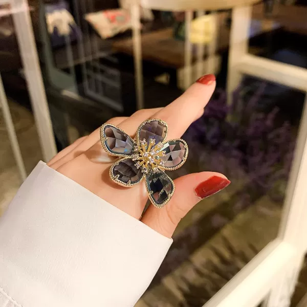Dtja Shiny Crystal Flower Statement Ring for Women Girls Gold Plated Bling CZ Delicate Lightweight Adjustable Expandable Open Wrap Finger Rings Comfort Fit Boho Y2K Jewelry Wedding Birthday ChristmasGrey
