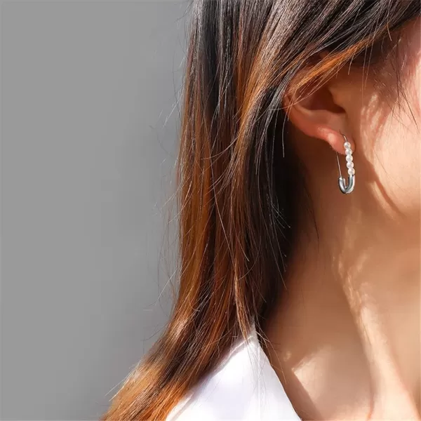 Retro Pearl Safety Pin Cartilage Hoop Earrings for Women Girls Stainless Steel Imitation Pearls Cute Hoops Dangle Drop Fashion Hypoallergenic Jewelry Gifts 25mmSilver