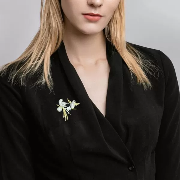 Rhinestone Birds Brooch Pin for Women Men Fashion Crystal Animal Brooches Lapel Pins Elegant Dress Accessories Jewelry Gift Box Boutonniere Corsage for Hat Bag Suit Tie Wedding Birthday ChristmasRhinestone Birds Brooch Pin for Women Men Fashion Crystal Animal Brooches Lapel Pins Elegant Dress Accessories Jewelry Gift Box Boutonniere Corsage for Hat Bag Suit Tie Wedding Birthday Christmas